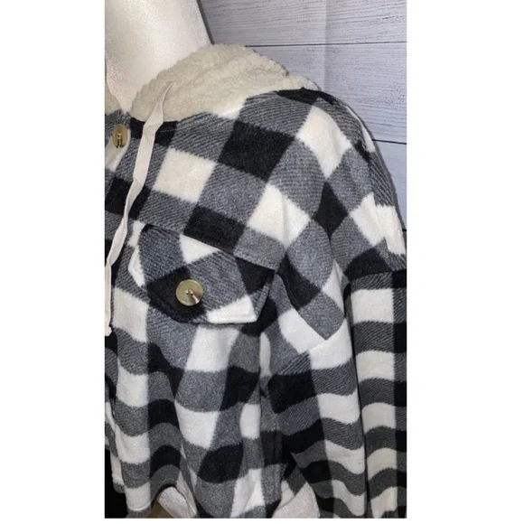 NWT Hippie Rose Juniors Cropped Sherpa Hoodie Jacket - Picture 4 of 5